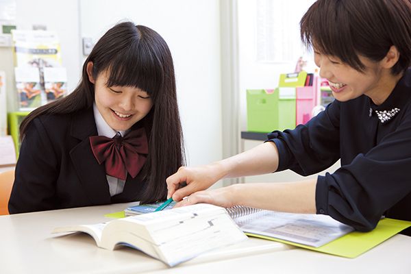 バリエーション豊かな制服を楽しめる