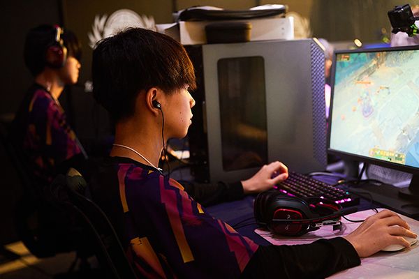 大好きなeスポーツに夢中になれる毎日