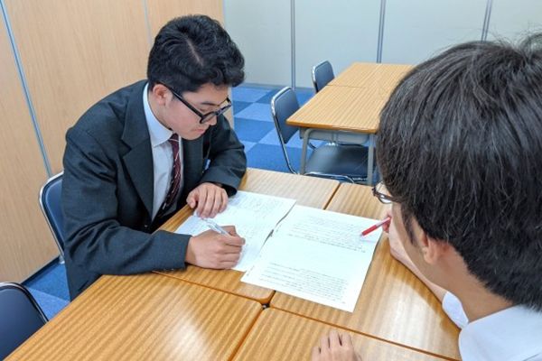 学内の教育相談室や教員が学校生活を応援