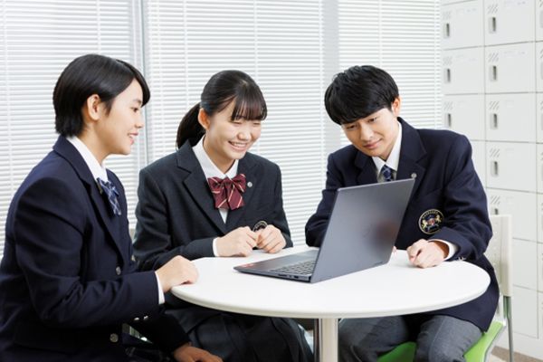勉強、部活、行事を仲間と一緒に頑張れる
