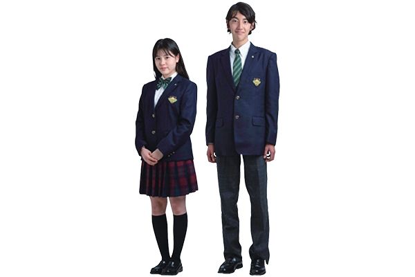 緑を基調とした落ち着いたカラーの制服