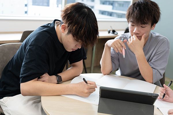 オンラインでもリアルでも繋がれる学校生活