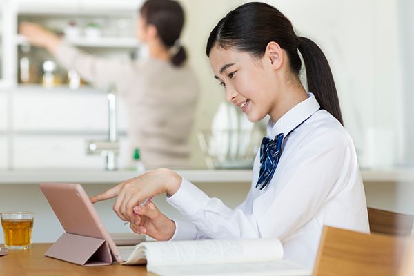 専門併修コースで動画編集についても学べる