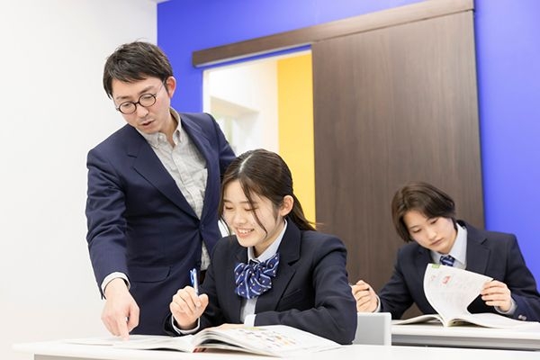 プロ講師からeスポーツを学べる