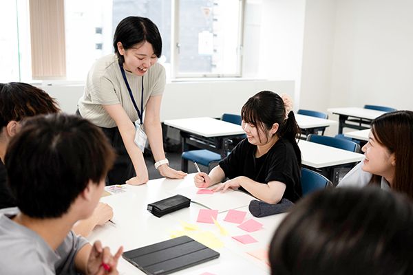 ネットでも対面でも仲間と繋がれる