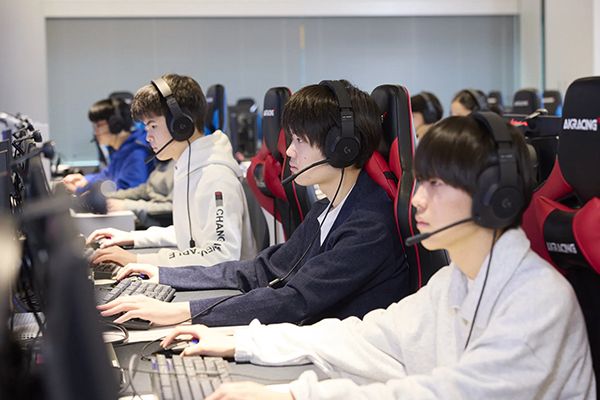 大好きなeスポーツに熱中できる学校生活