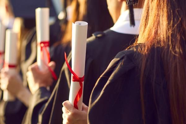 「選択クラス」なら月4回から通学可能