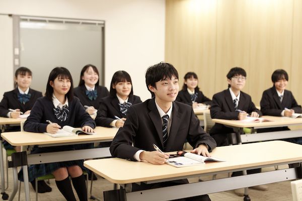 ヒューマングループが将来の夢を応援