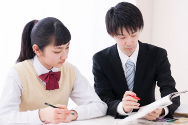 一人ひとりに合わせた学習を指導する新潟校
