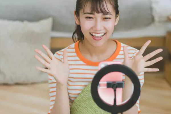 オンライン部活を通じて仲間と交流