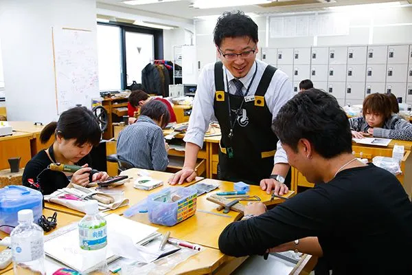 大好きなジュエリーに没頭できる学校生活